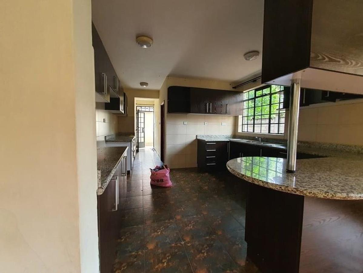 4 Bed Townhouse with En Suite in Lavington - 4