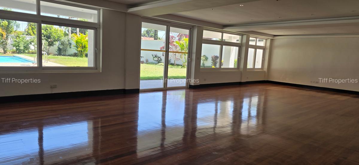 5 Bed House in Runda - 8