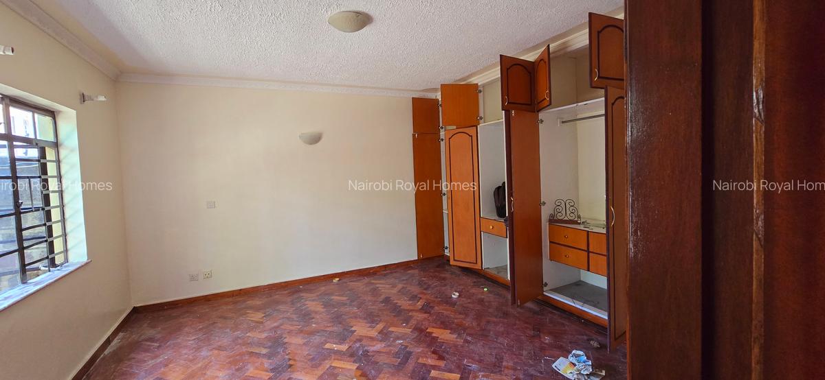 4 Bed Townhouse with En Suite at Lavington Green - 17