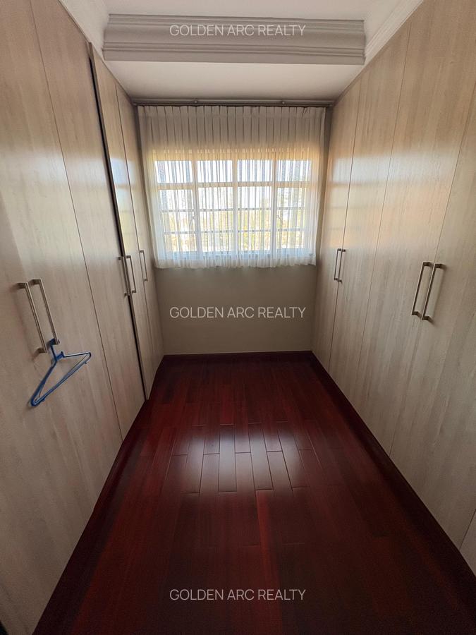 5 Bed Townhouse with En Suite in Karen - 14