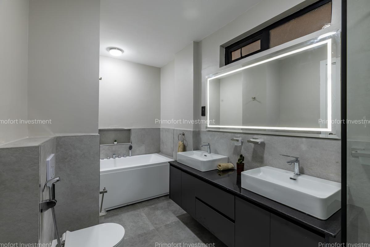 4 Bed Apartment with En Suite at General Mathenge - 3