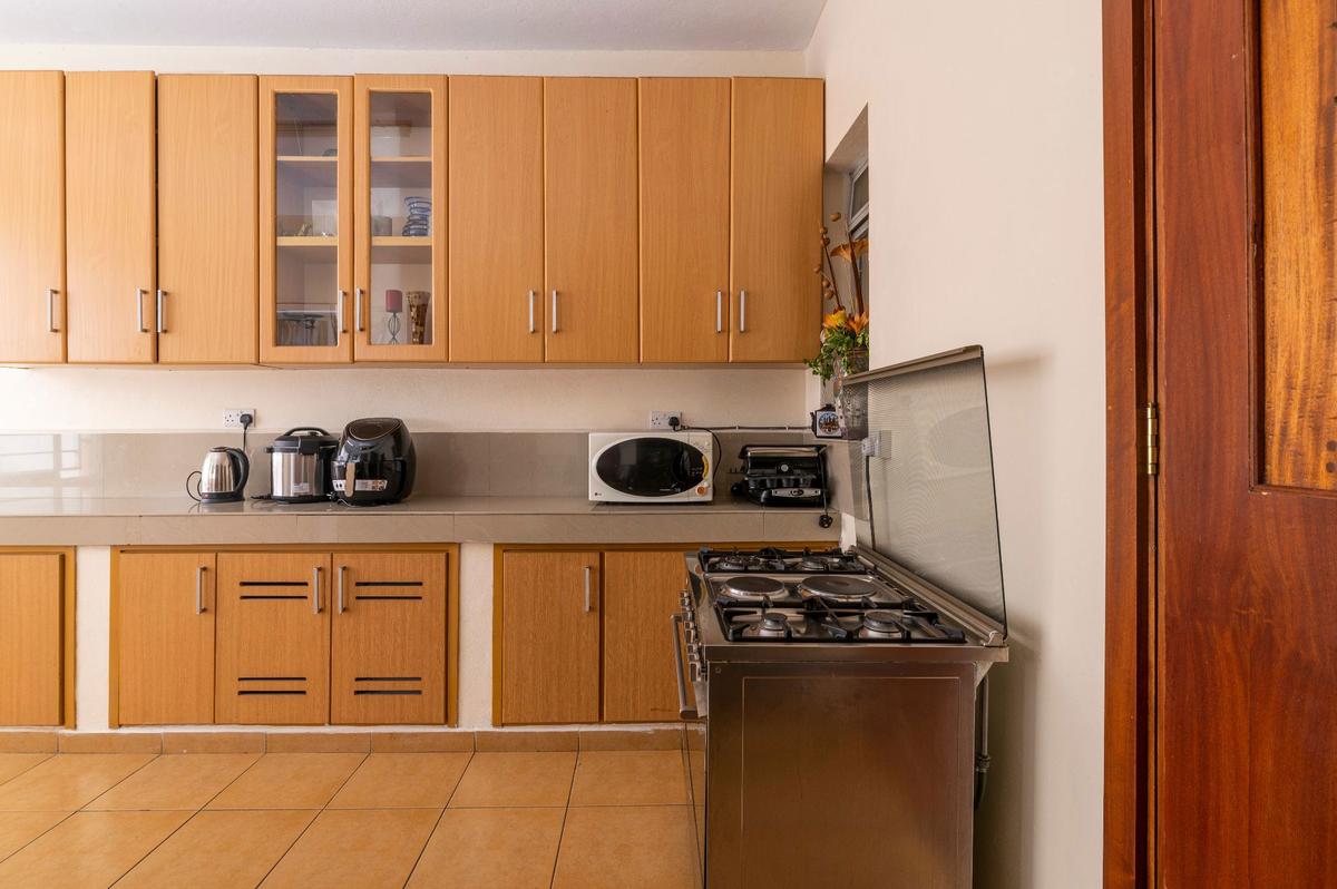 4 Bed Apartment with En Suite in Kileleshwa - 11