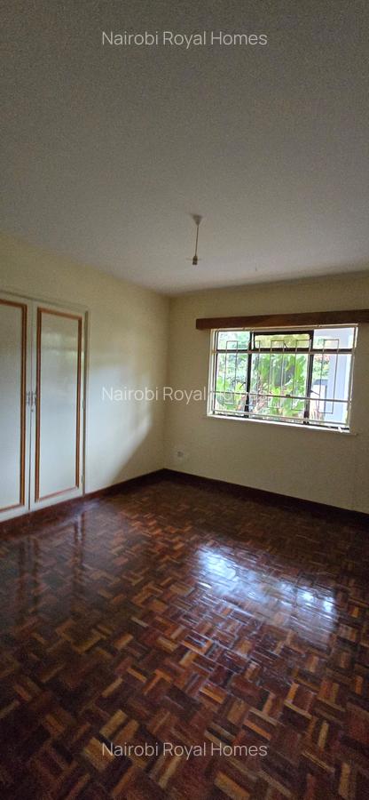 4 Bed House with En Suite at Nyari Close - 16