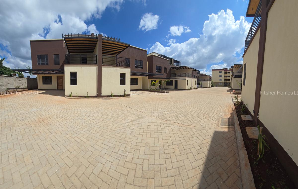4 Bed Townhouse with En Suite in Redhill - 1