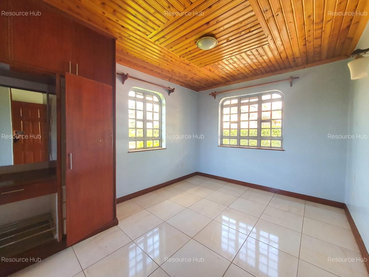 5 Bed House with En Suite at Nyari - 8