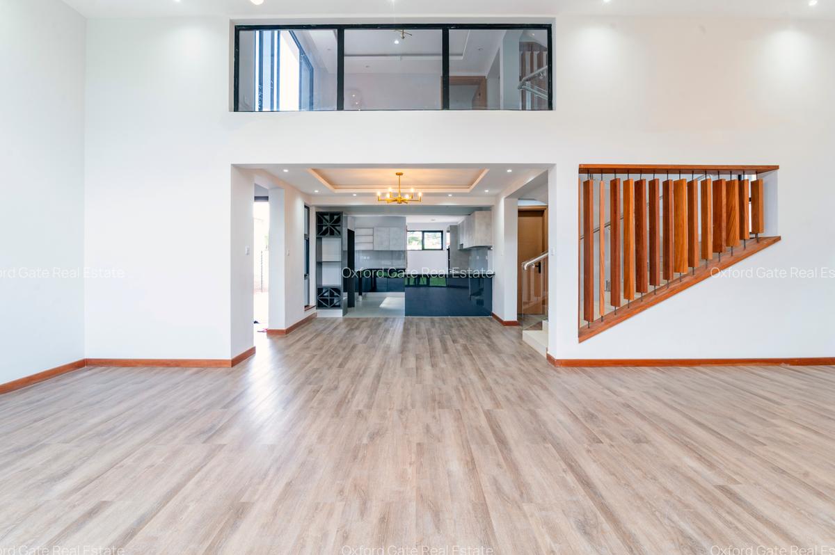 4 Bed Townhouse with En Suite at Membley - 16