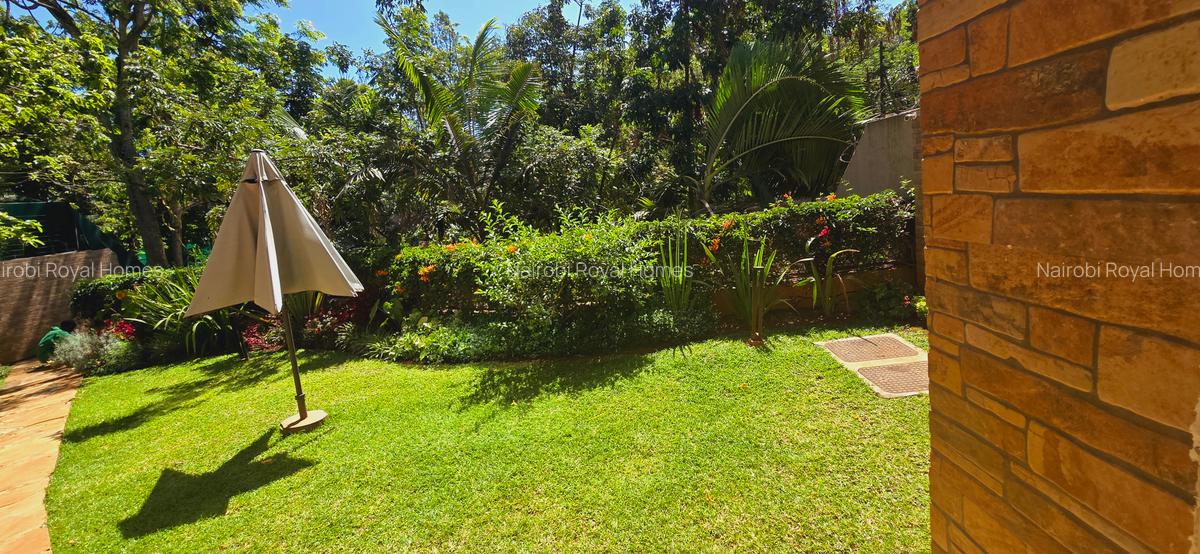 5 Bed Townhouse with En Suite at Off Convent Drive - 7