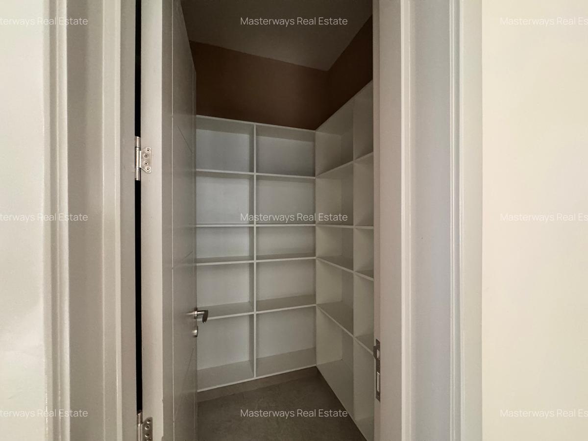 4 Bed Townhouse with En Suite in Langata - 6