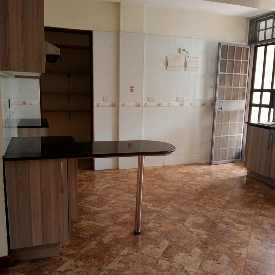 2 Bed Apartment with En Suite in Kilimani - 3