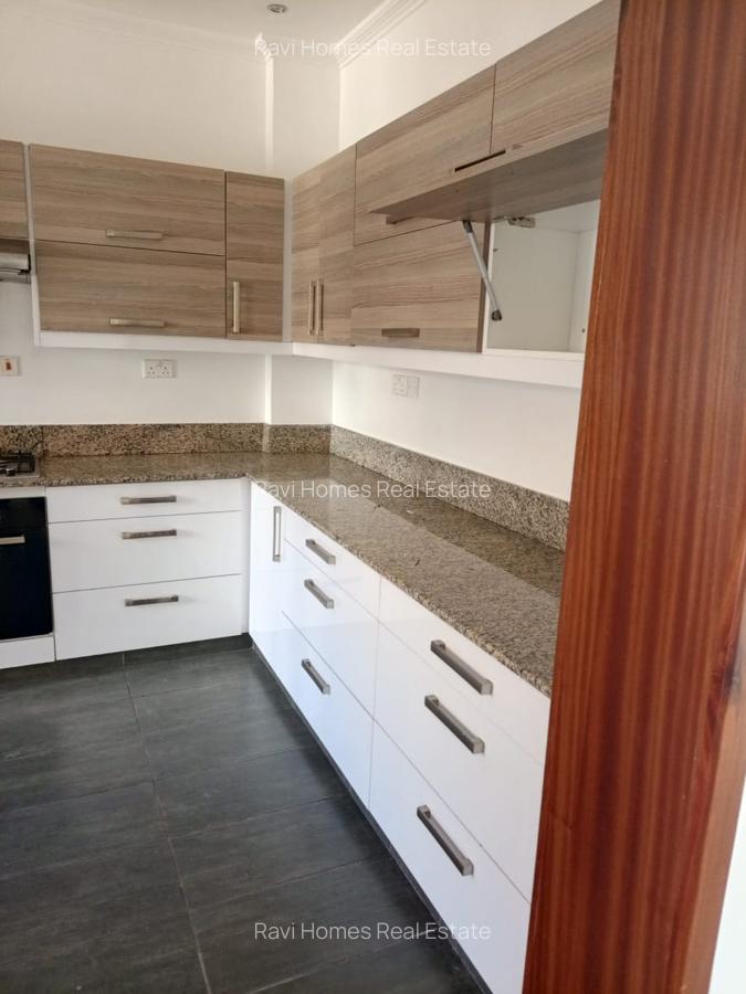 2 Bed Apartment with En Suite in Westlands Area - 2