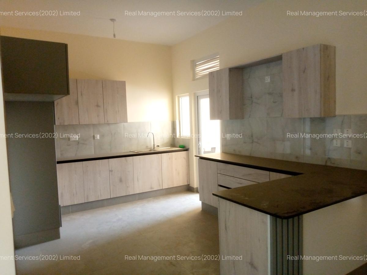 3 Bed Apartment with En Suite at Githuri Road - 6