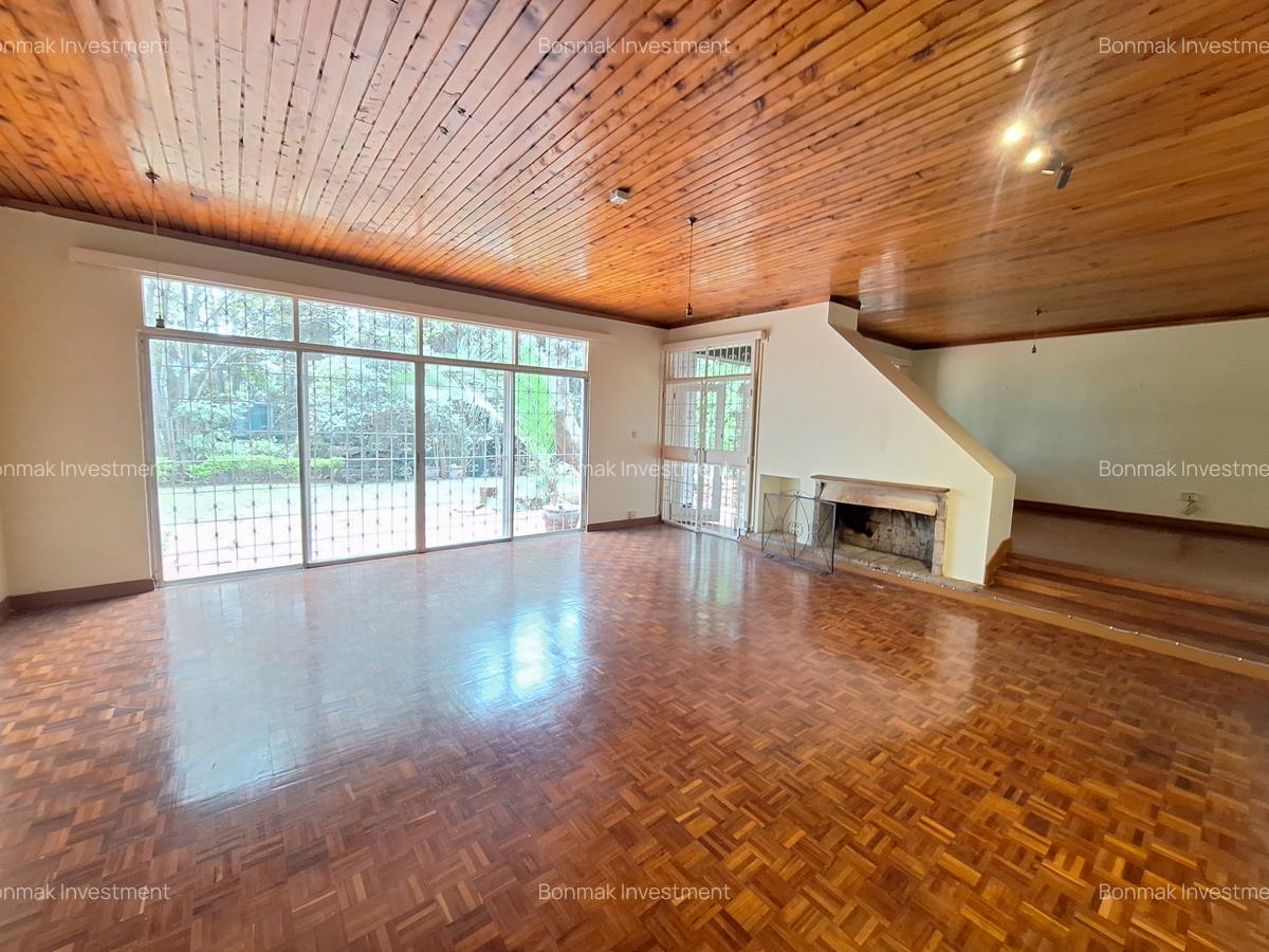 4 Bed House with En Suite at Loresho Crescent - 6