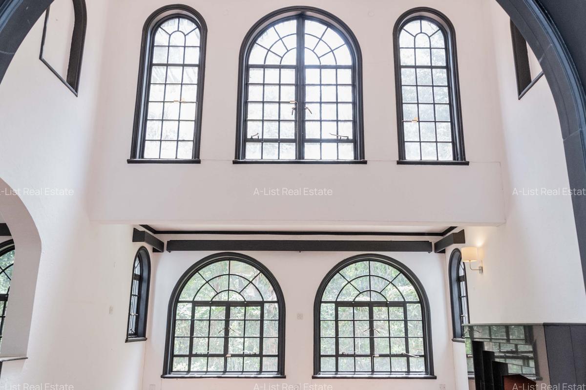 4 Bed Villa with En Suite at Riverside - 12