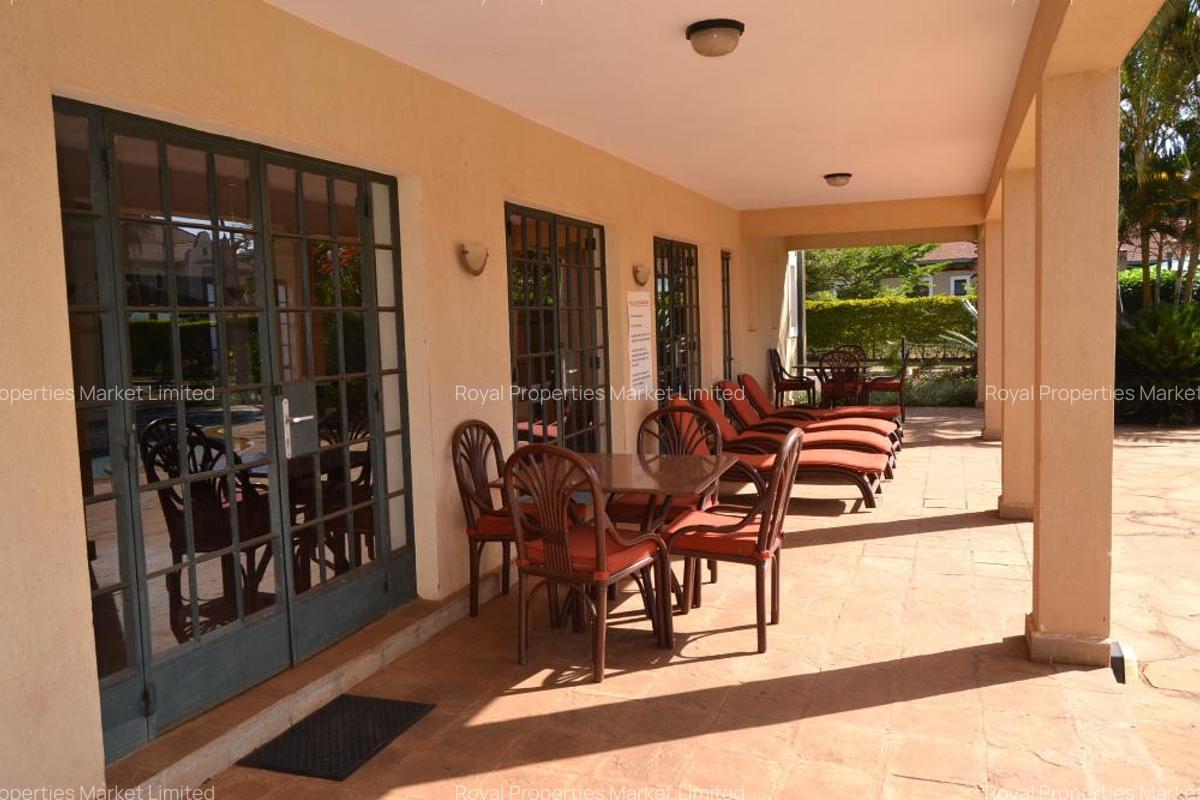 5 Bed House with En Suite in Runda - 7
