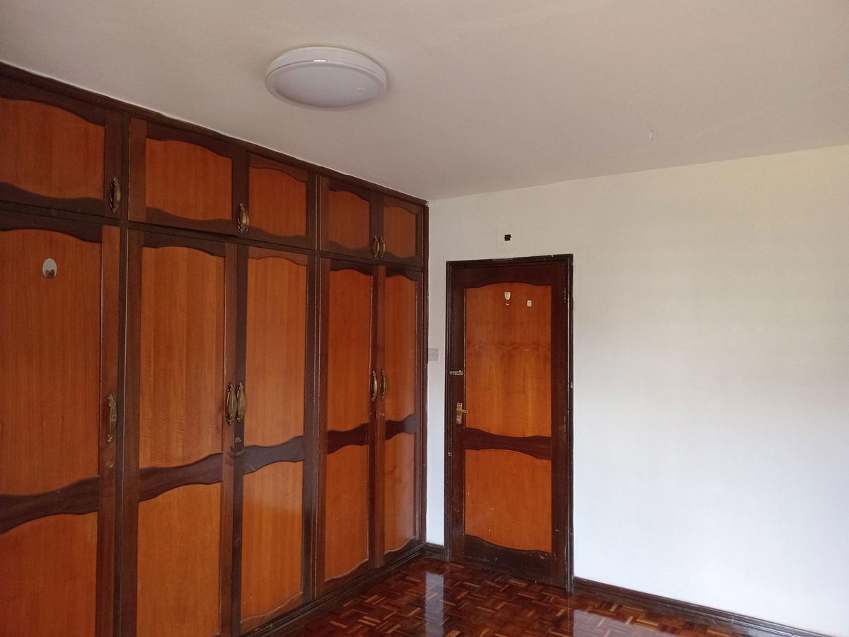 4 Bed Apartment in Parklands - 13