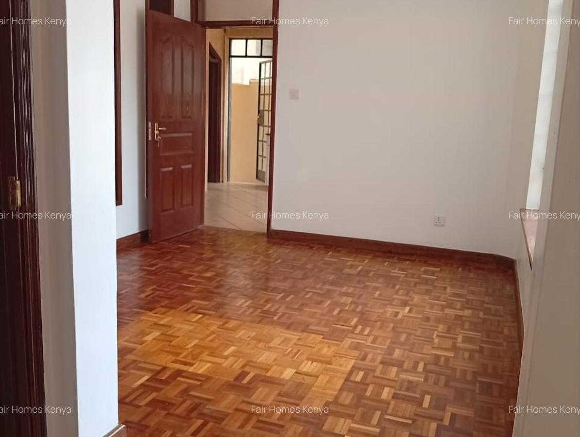 4 Bed Townhouse with En Suite at James Gichuru - 13