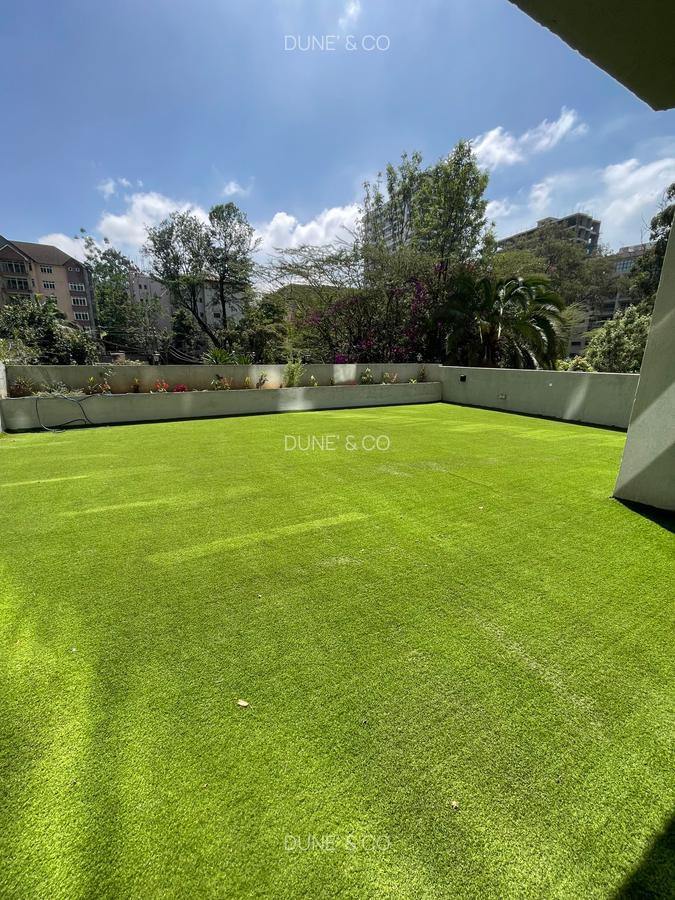 2 Bed Apartment with En Suite in Westlands Area - 16