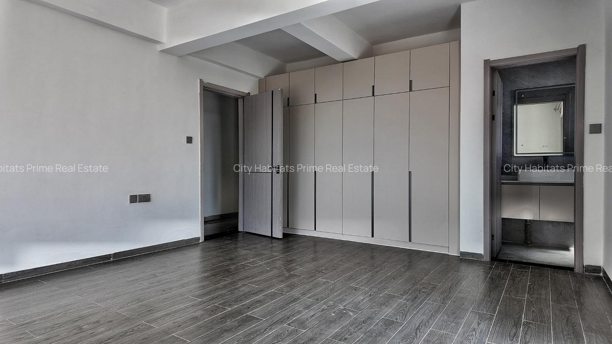 5 Bed Apartment with En Suite in Kileleshwa - 15