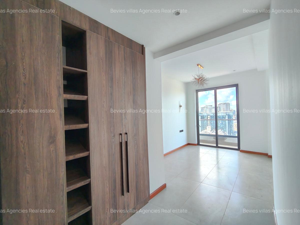 3 Bed Apartment with En Suite at Riverside - 13