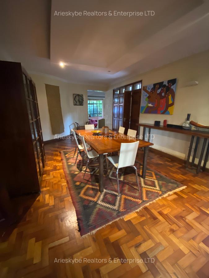 5 Bed Villa with En Suite in Runda - 9