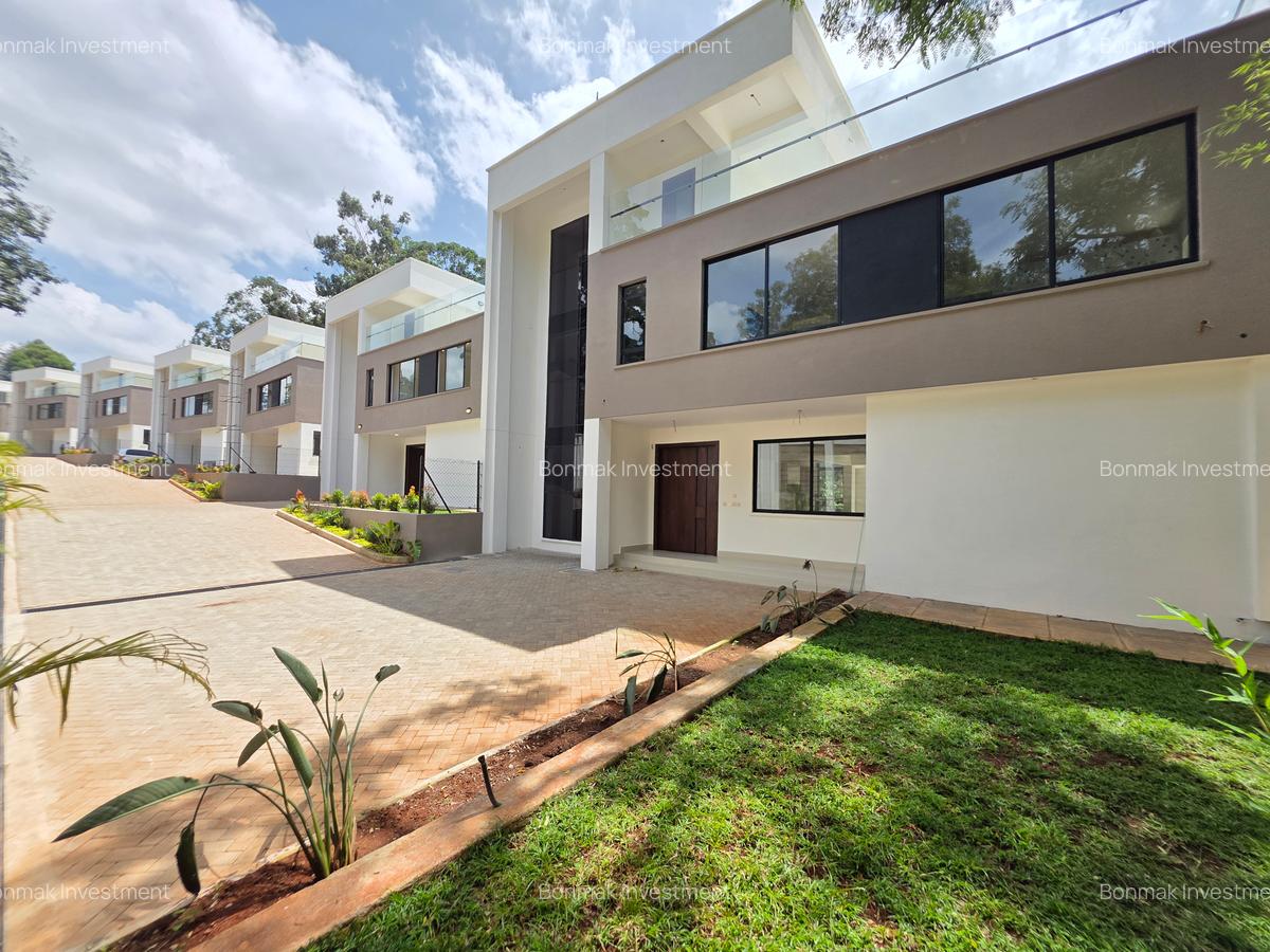 6 Bed Townhouse with En Suite at Old Kitusuru - 3
