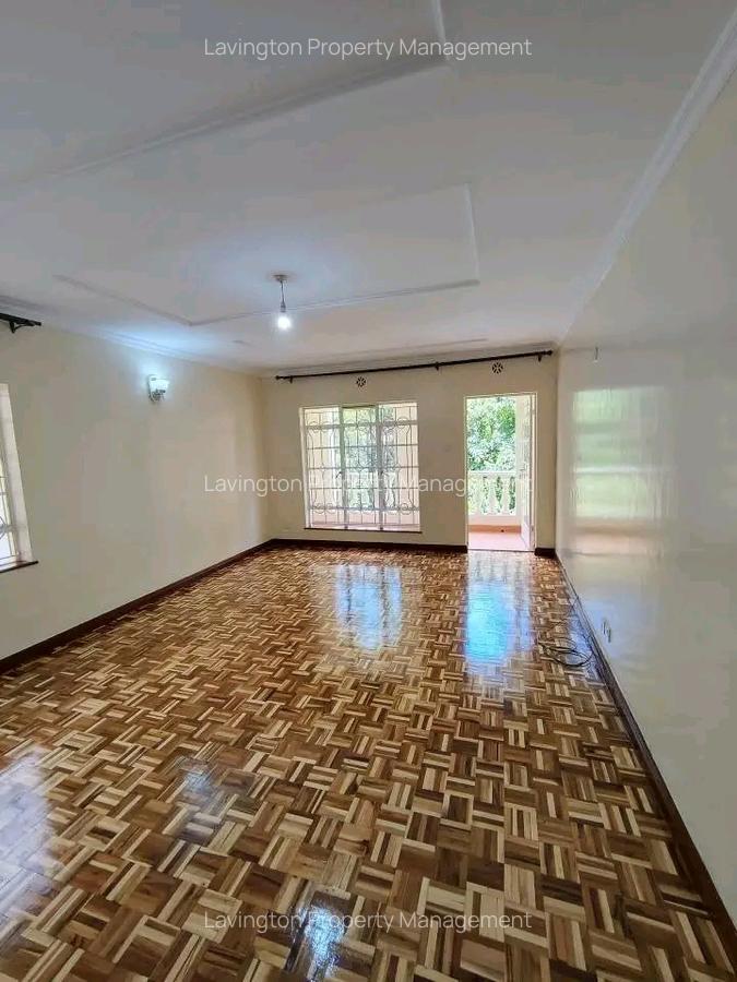 4 Bed Townhouse with En Suite at Lavington Green - 6