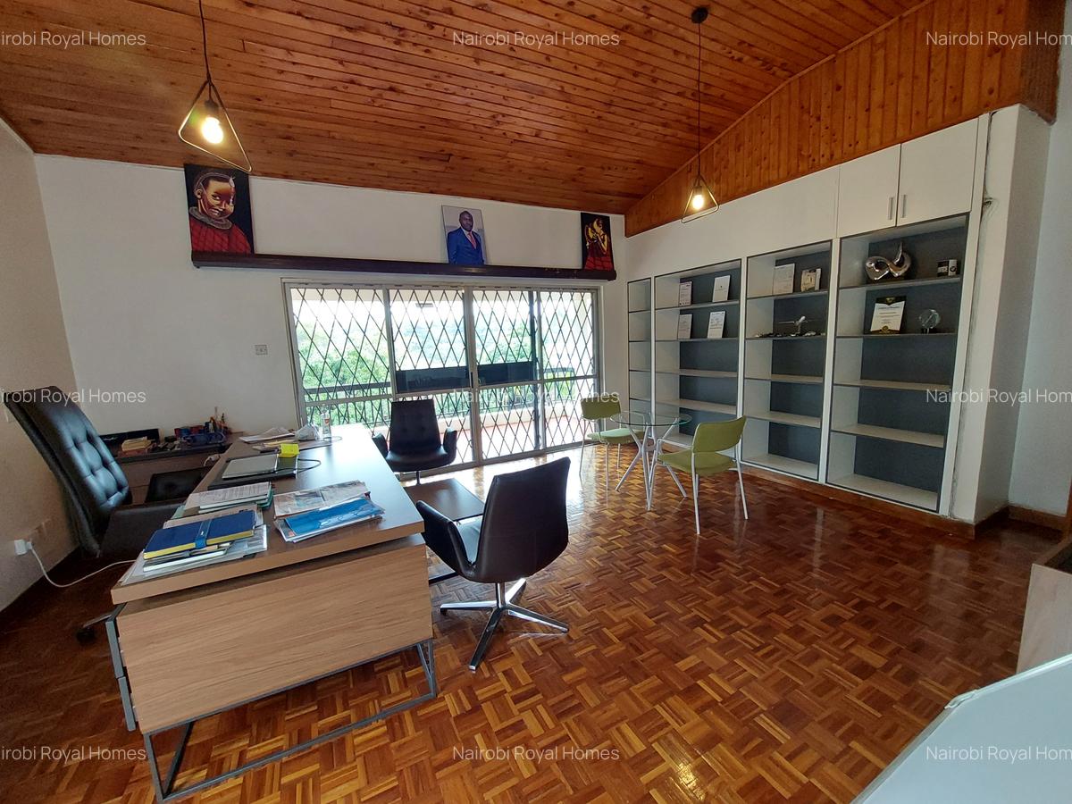 5 Bed House with En Suite at Whispers Avenue - 19