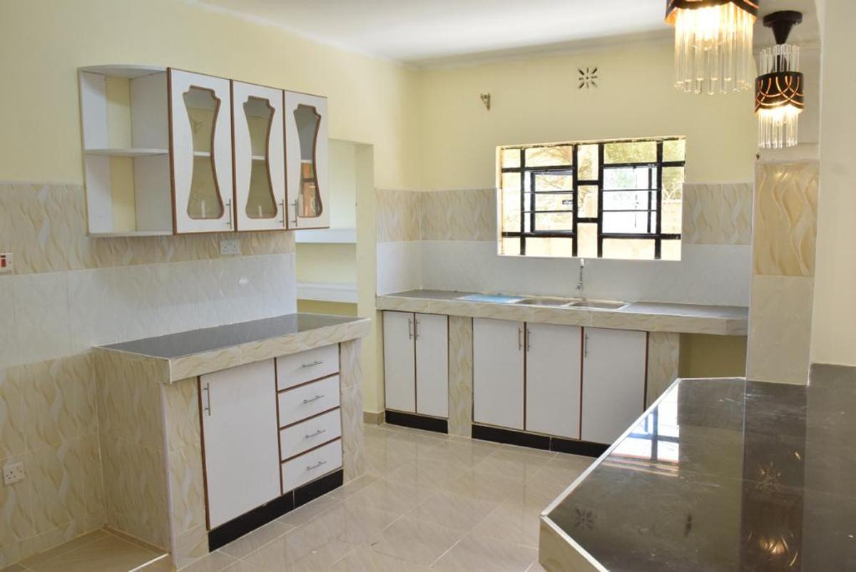 3 Bed House with En Suite in Kitengela - 5