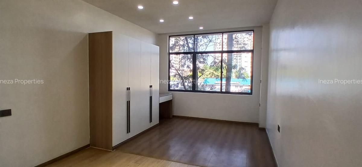 Studio Apartment with En Suite at Kindaruma Road - 1