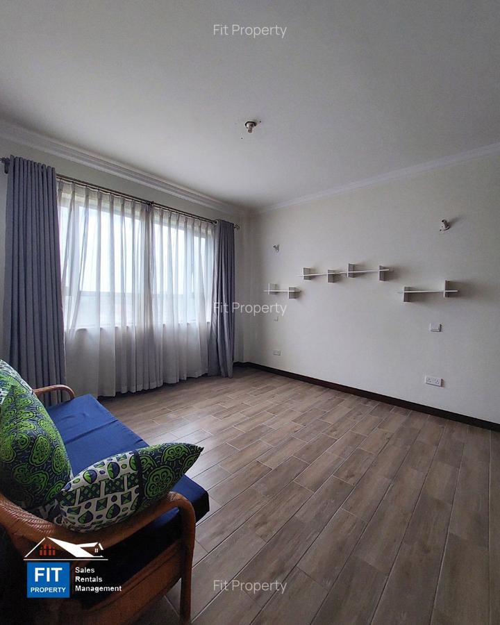 3 Bed Apartment with En Suite at City Park - 9