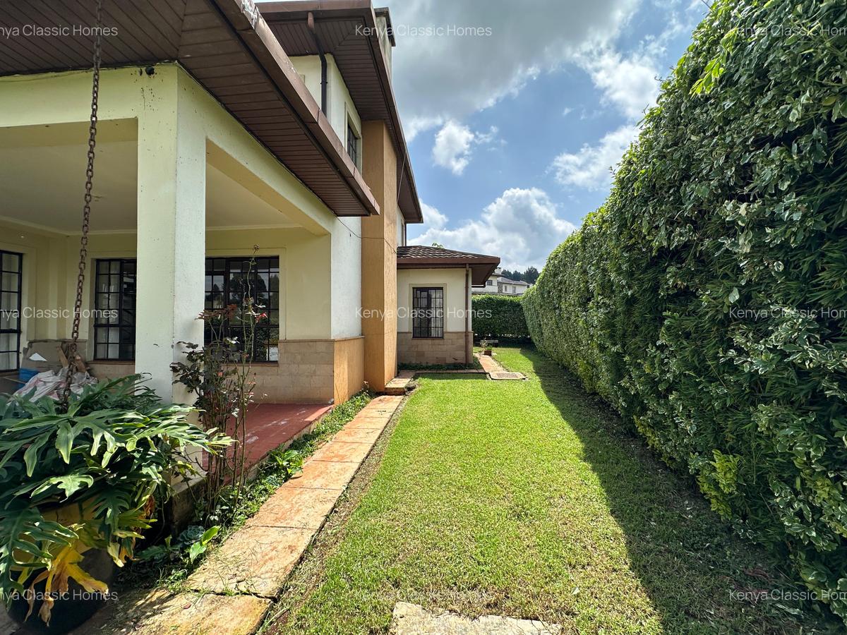 4 Bed House with En Suite at Redhill - 2