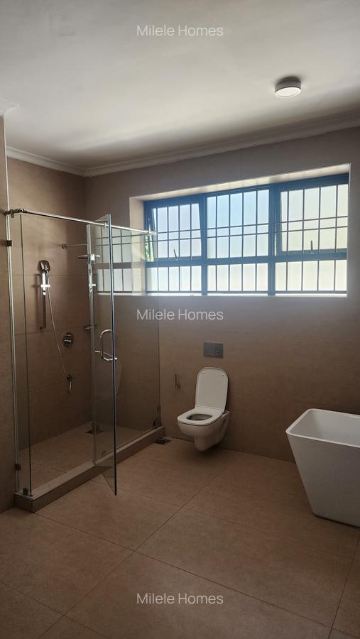 6 Bed Villa with En Suite at Loresho - 9