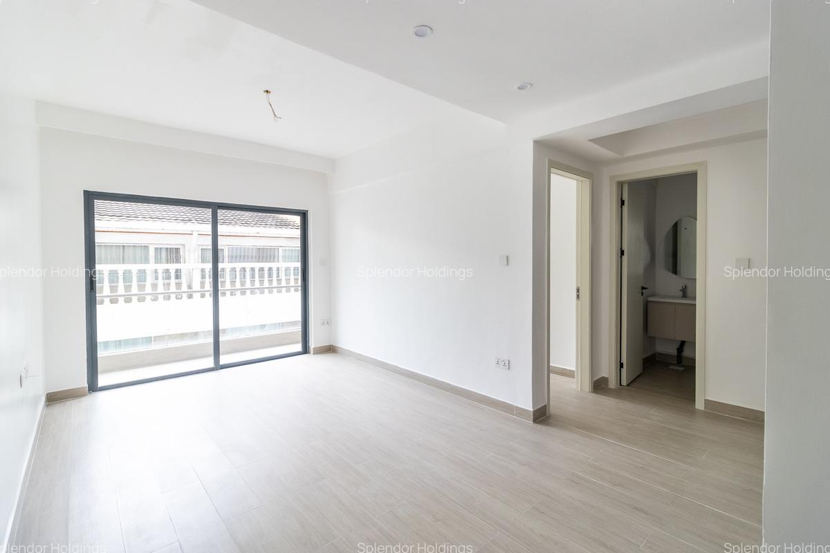 1 Bed Apartment with Swimming Pool in Kilimani - 4