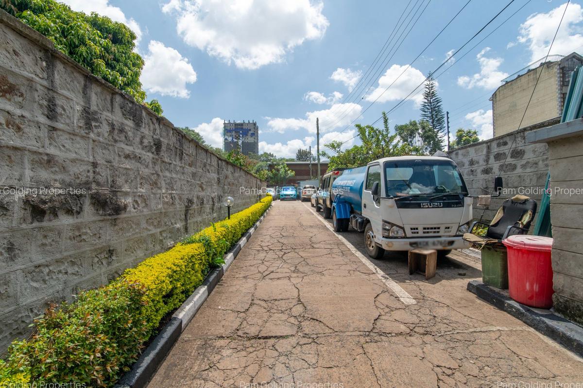 Commercial Property in Kilimani - 11