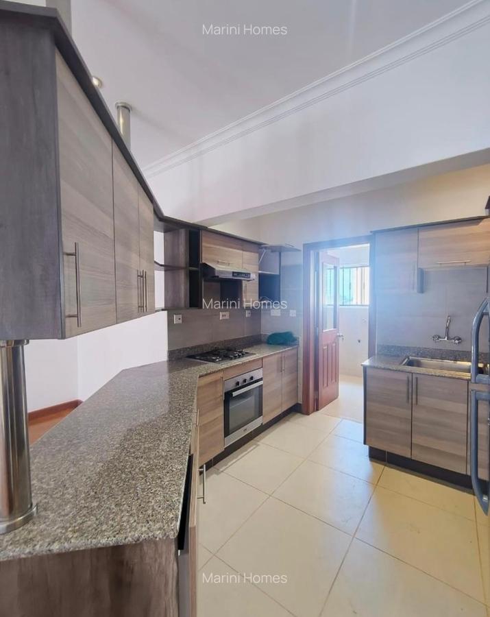2 Bed Apartment with En Suite in Kilimani - 3