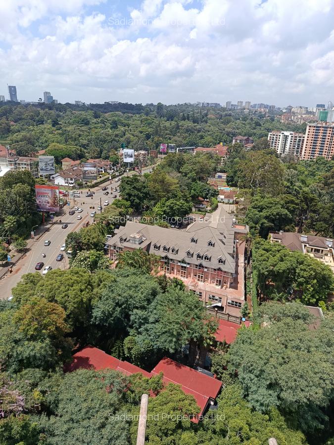 2 Bed Apartment with En Suite in Westlands Area - 11