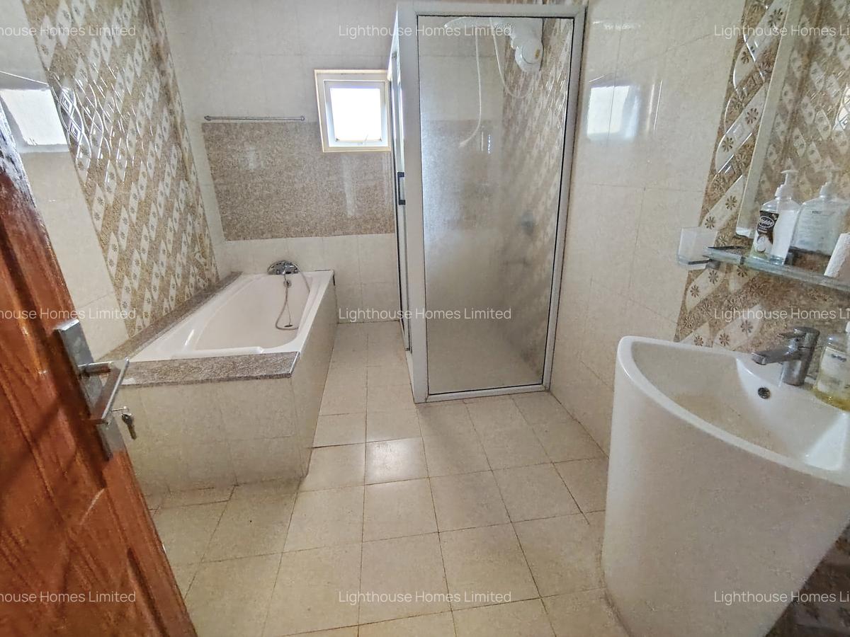 Furnished 3 Bed Apartment with En Suite at Hurlingham - 10