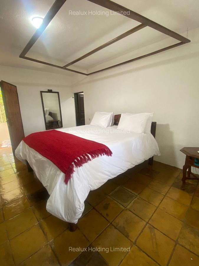 5 Bed House with En Suite in Malindi - 11