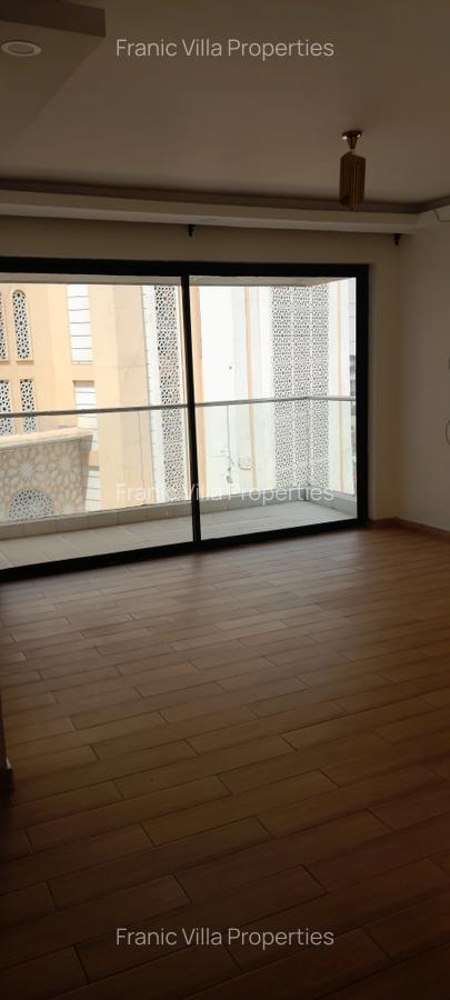 4 Bed Apartment with En Suite at Parklands - 4
