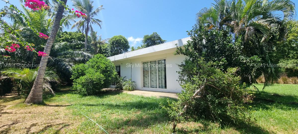 3 Bed Villa with En Suite at Aloo Drive - 6