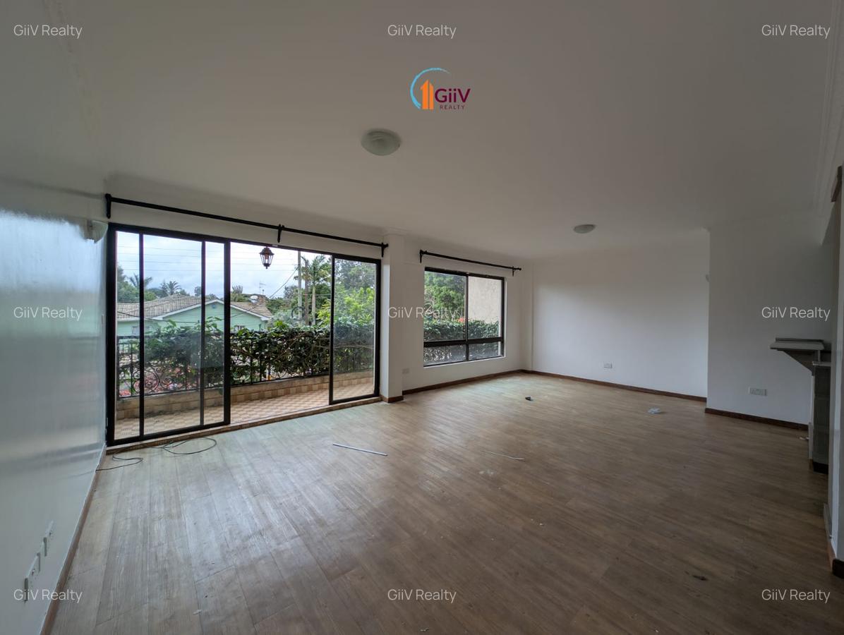 3 Bed Apartment with En Suite in Nyari - 1