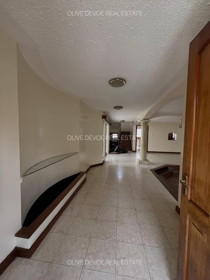 4 Bed Townhouse with En Suite in Spring Valley - 2