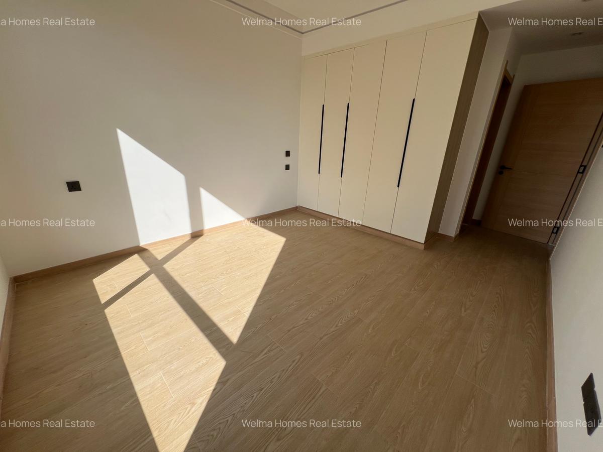 2 Bed Apartment with En Suite in Lavington - 9