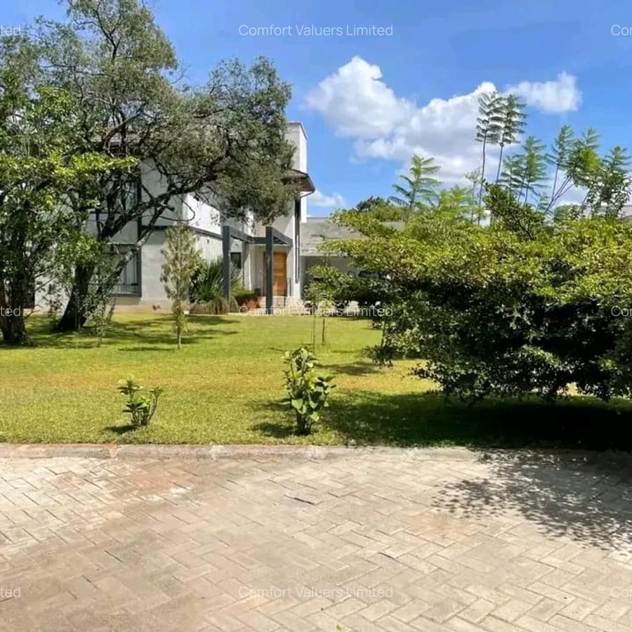 5 Bed House with En Suite at Karen. - 2