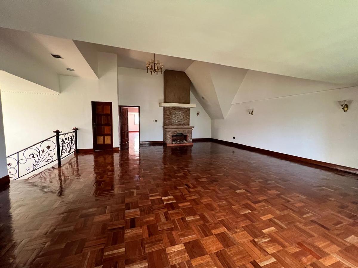 6 Bed Townhouse with En Suite in Karen - 3