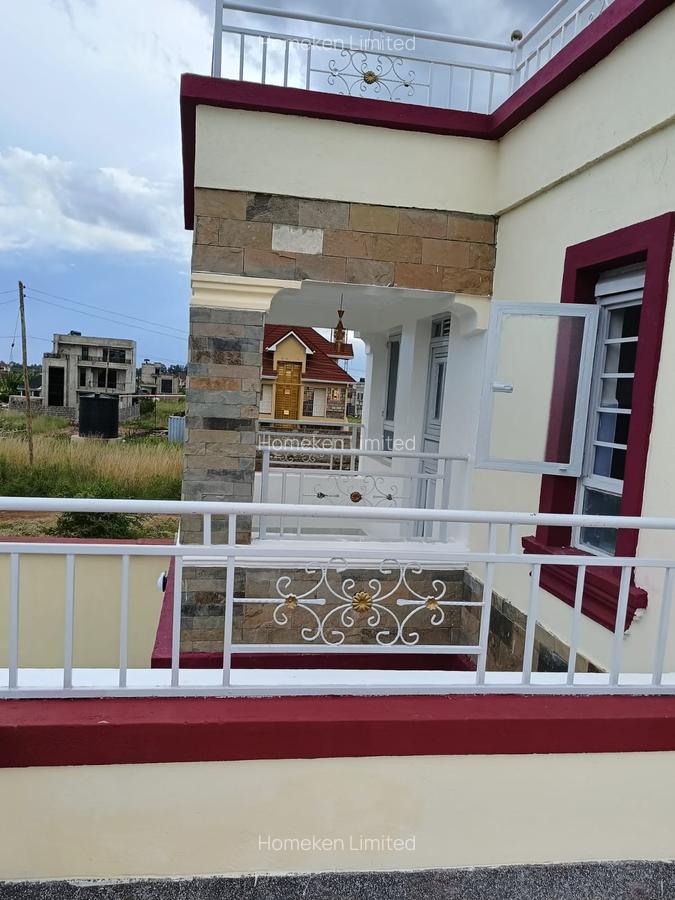 4 Bed House with En Suite at Luxurious 4 Bedrooms Maisonette - 2