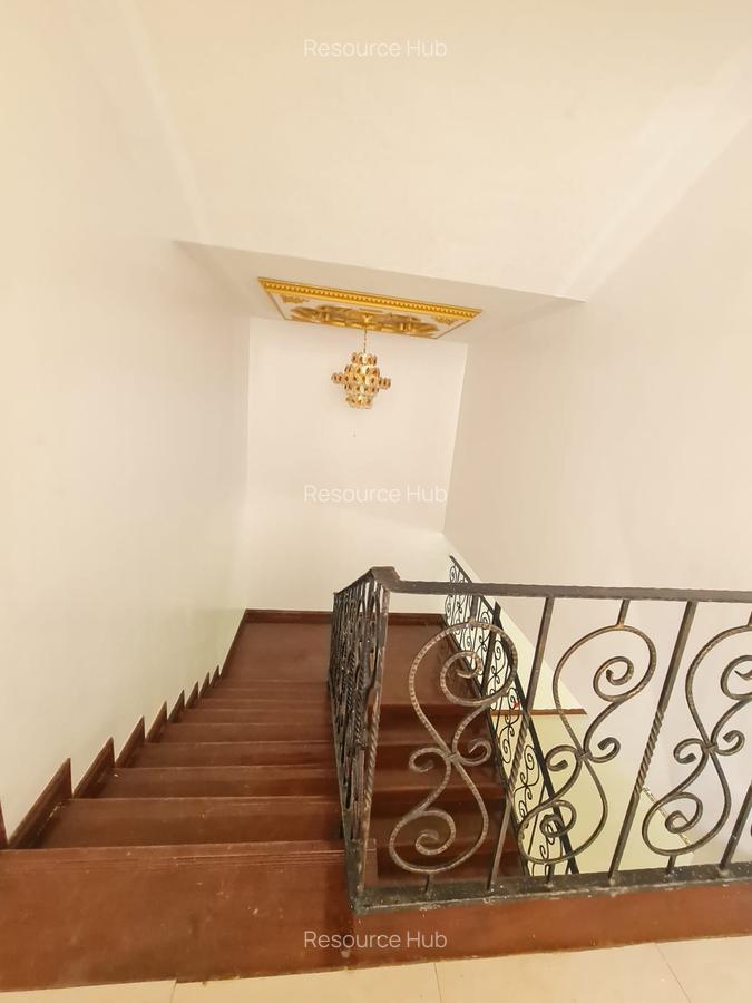 4 Bed Townhouse with En Suite at Off Brooke Side Drive - 6