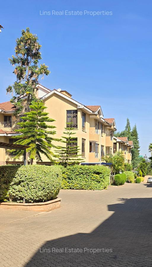 5 Bed Townhouse with En Suite in Lavington - 3