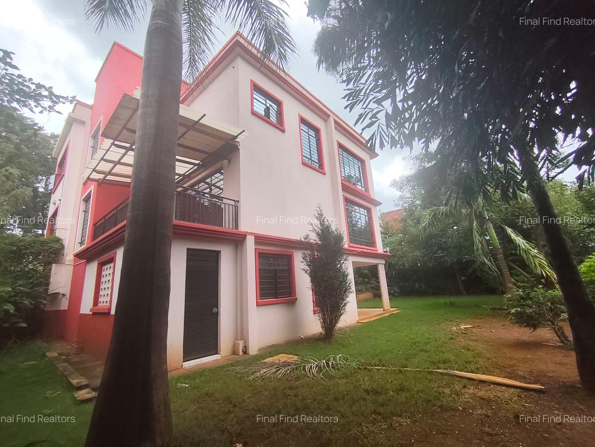 4 Bed Townhouse with En Suite in Runda - 5