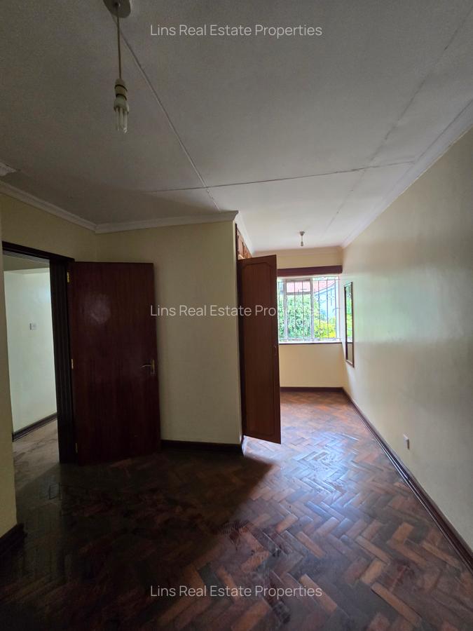 4 Bed Townhouse with En Suite in Lavington - 15